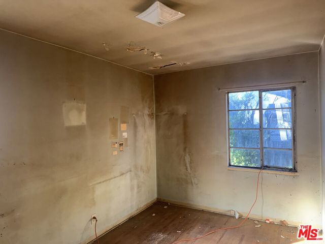 5547 Shoup Avenue photo 3
