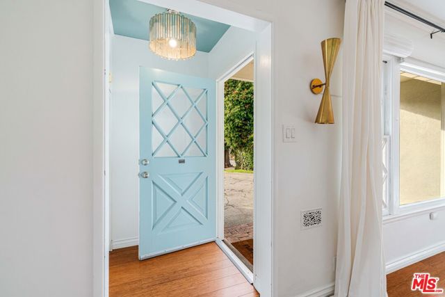 Drew Fenton | 574 Almar Avenue Pacific Palisades CA | MLS: 7469492