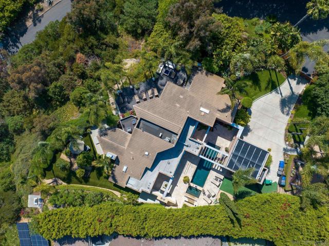 14817 Arroyo Rosita, Rancho Santa Fe CA: https://media.crmls.org/mediaz/411e0e10-1418-4750-9a08-b6bdba1f87ee.jpg