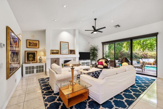 10605 Wimbledon Drive, Rancho Mirage CA: https://media.crmls.org/mediaz/411e9e85-87ca-48f3-8622-6407903c1043.jpg