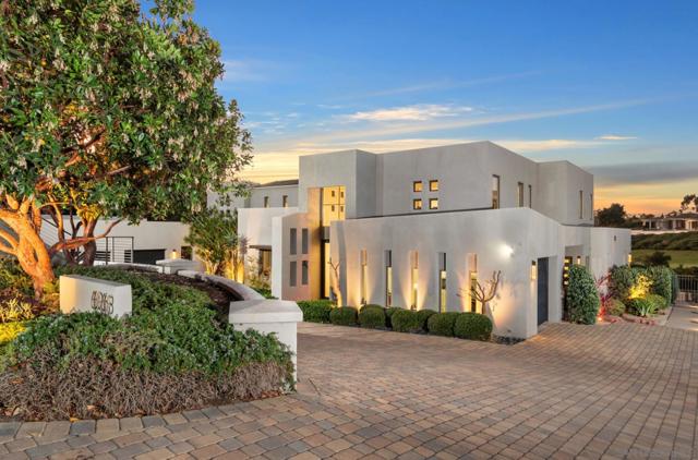 6968 Saint Andrews Rd, Rancho Santa Fe CA: https://media.crmls.org/mediaz/411ecfa0-f751-4086-aff1-901a35894a57.jpg