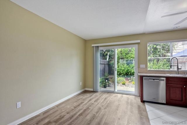 3436 Thunder Dr, Oceanside CA: https://media.crmls.org/mediaz/411ef5a0-b7b7-4f5d-b379-5745600f42b7.jpg