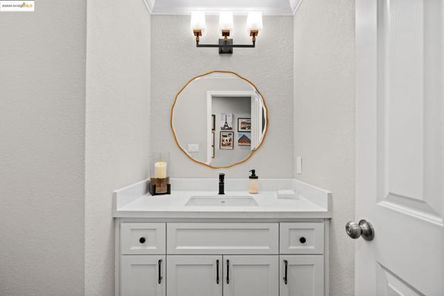 5521 Lanai Ct, Discovery Bay CA: https://media.crmls.org/mediaz/411f5b18-c515-4600-88c3-d97bdb7cca6c.jpg