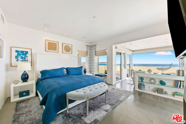 1341 Palisades Beach Road, Santa Monica CA: https://media.crmls.org/mediaz/411f5f22-c042-48c9-aa63-1dd31847b87f.jpg