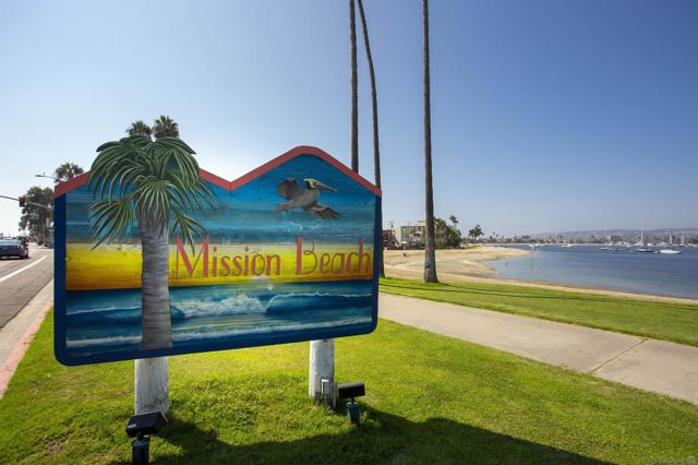 801 Allerton Ct, San Diego CA: https://media.crmls.org/mediaz/41204fbf-5395-4535-8251-6a8240009479.jpg