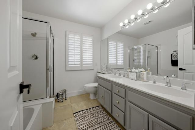 Image 50 of 54 For 76984 Sheffield Court