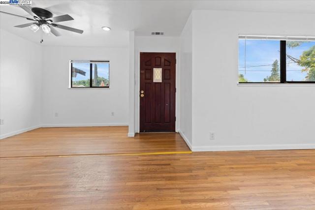 19650 San Miguel Ave, Castro Valley CA: https://media.crmls.org/mediaz/4122e7de-5f6a-49d1-a9a6-1267c9bf88eb.jpg