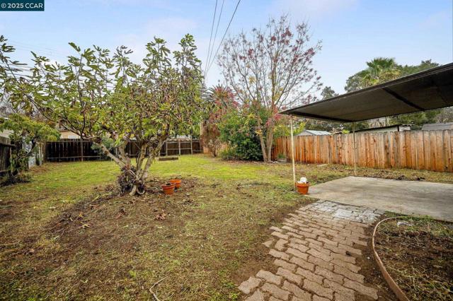 328 Norman Ave, Concord CA: https://media.crmls.org/mediaz/41231d2f-253f-4aaa-a36b-1f6c08428cd2.jpg