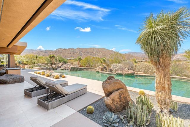 50741 Desert Arroyo Trail, Indian Wells CA: https://media.crmls.org/mediaz/412324a3-1fb2-427d-8b80-11cdf77bfb27.jpg