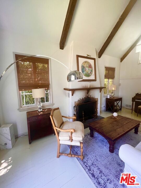 219 Winchester Avenue, Glendale CA: https://media.crmls.org/mediaz/41236294-caf0-4770-8fcc-7822b8a7f365.jpg