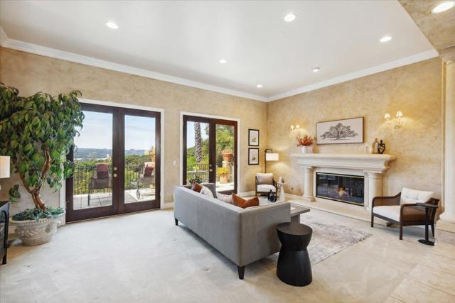 2710 Summerland Road,  CA: https://media.crmls.org/mediaz/41240066-13e9-478b-baab-6e8068f3e5d4.jpg