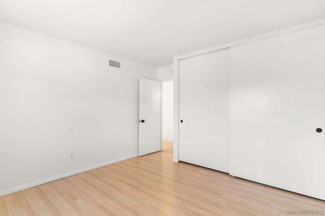 10598 Rancho Carmel Dr, San Diego CA: https://media.crmls.org/mediaz/41248cc8-5d05-4c37-acbd-03c2fb75e654.jpg