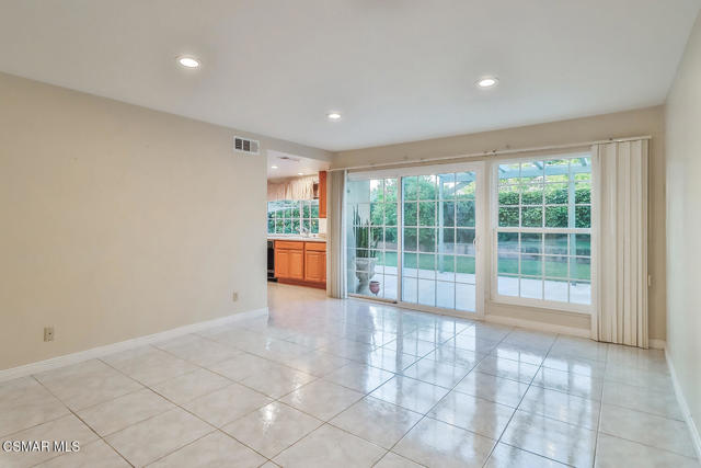 3487 E Barca Street, Camarillo CA: https://media.crmls.org/mediaz/4124d329-f66f-4c34-ad8d-393ed48f46d9.jpg