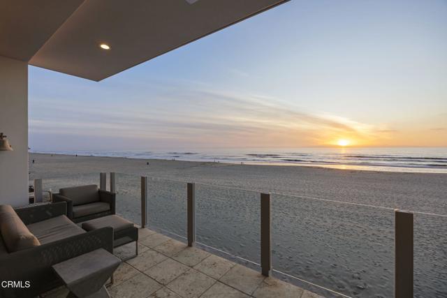 815 Mandalay Beach Road, Oxnard CA: https://media.crmls.org/mediaz/4127434b-a577-426b-af20-d3619d4fd9cd.jpg