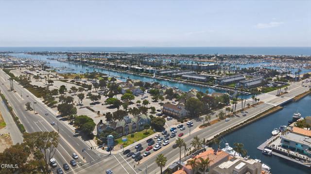 676 Pacific Cove Drive, Port Hueneme CA: https://media.crmls.org/mediaz/4127f8bd-b8af-44a9-9f75-28137dc3293d.jpg