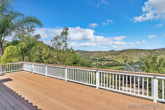 22318 Casa De Carol, Ramona CA: https://media.crmls.org/mediaz/41281298-de6d-4c6b-a872-3678163ed037.jpg