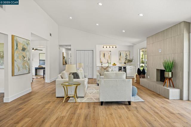 9822 Doyle Ct, Stockton CA: https://media.crmls.org/mediaz/412a35f1-ae88-49f1-ba14-da538bd50d7a.jpg