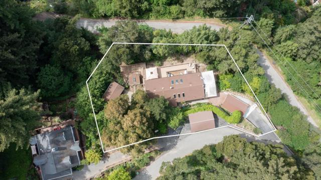 646 Blue Ridge Drive, Boulder Creek CA: https://media.crmls.org/mediaz/412accfc-cb45-46b4-994a-840a10cd10a8.jpg