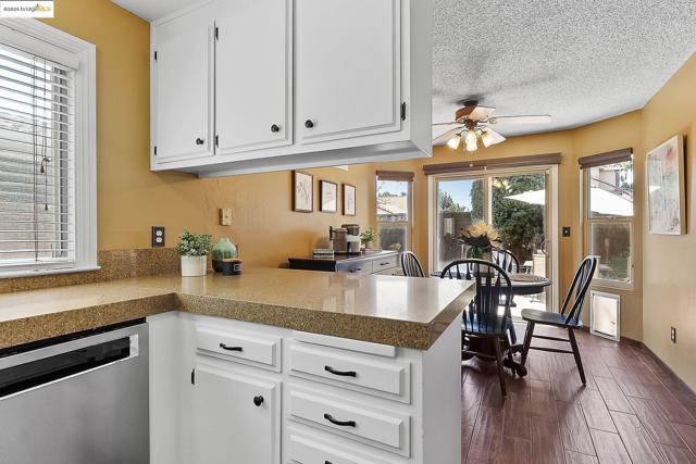 53 Zinfandel Ct, Oakley CA: https://media.crmls.org/mediaz/412b2e2e-3a65-4fdf-b0c1-eea36f321f31.jpg
