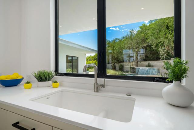 74846 Fox Hills Court, Palm Desert CA: https://media.crmls.org/mediaz/412b5f5b-b6cd-405f-8119-58dff9b64a99.jpg