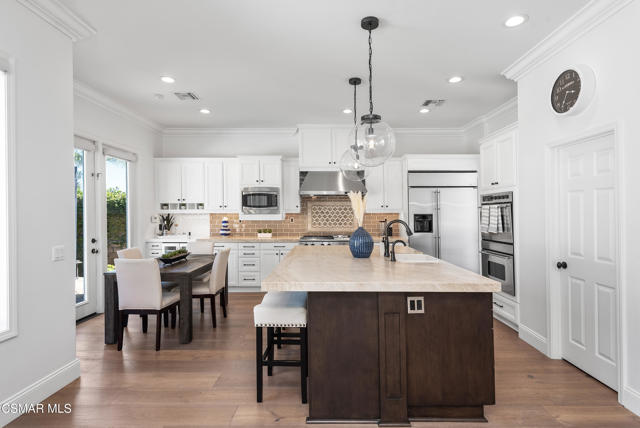 976 Blackbourne, Oak Park CA: https://media.crmls.org/mediaz/412b9cc0-e7a2-4377-bba3-501e9914a1ae.jpg
