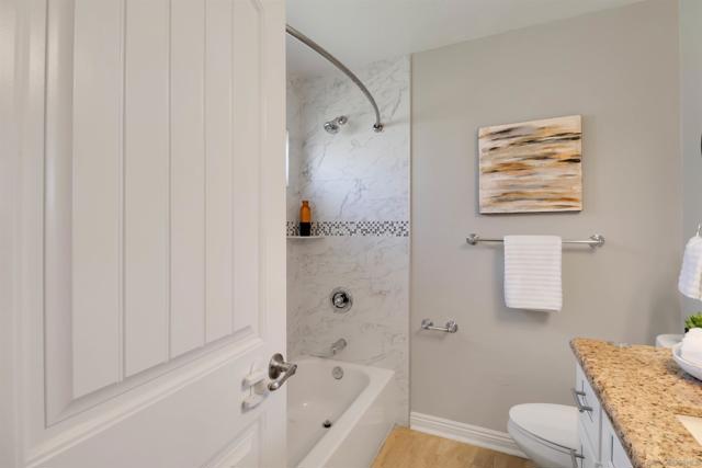 918 La Tierra Dr, San Marcos CA: https://media.crmls.org/mediaz/412cdc64-4bd9-4a71-995d-6112946e30e4.jpg