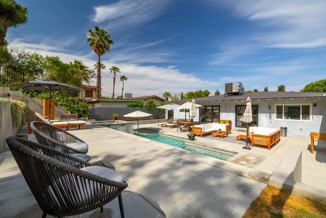 3859 Mount Rubidoux Drive, Riverside CA: https://media.crmls.org/mediaz/412ce1a1-d444-4e5a-8a85-731184bb0753.jpg