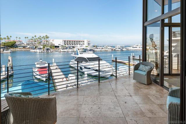 25 The Point, Coronado CA: https://media.crmls.org/mediaz/412ea099-ff66-434c-9f0f-3964630f75bc.jpg
