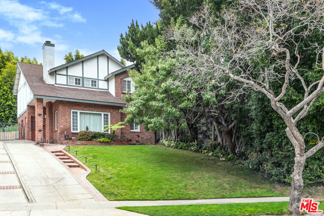 1358 Holmby Avenue, Los Angeles CA: https://media.crmls.org/mediaz/412f47d6-e550-48e2-9176-5d89ee3c152c.jpg