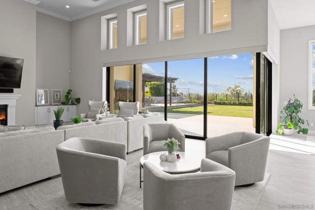 6210 Summit Crest Cir, San Diego CA: https://media.crmls.org/mediaz/412fa62b-6dea-4ef4-9974-790d8fd38b89.jpg