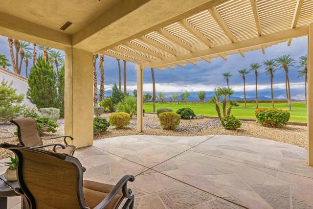 35193 Rosemont Drive, Palm Desert CA: https://media.crmls.org/mediaz/412fab17-5115-42de-a1b6-40fab33cf2ff.jpg