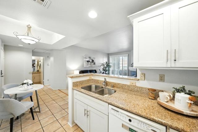 Detail Gallery Image 13 of 56 For 1950 Camino De La Reina #1109,  San Diego,  CA 92108 - 2 Beds | 2 Baths