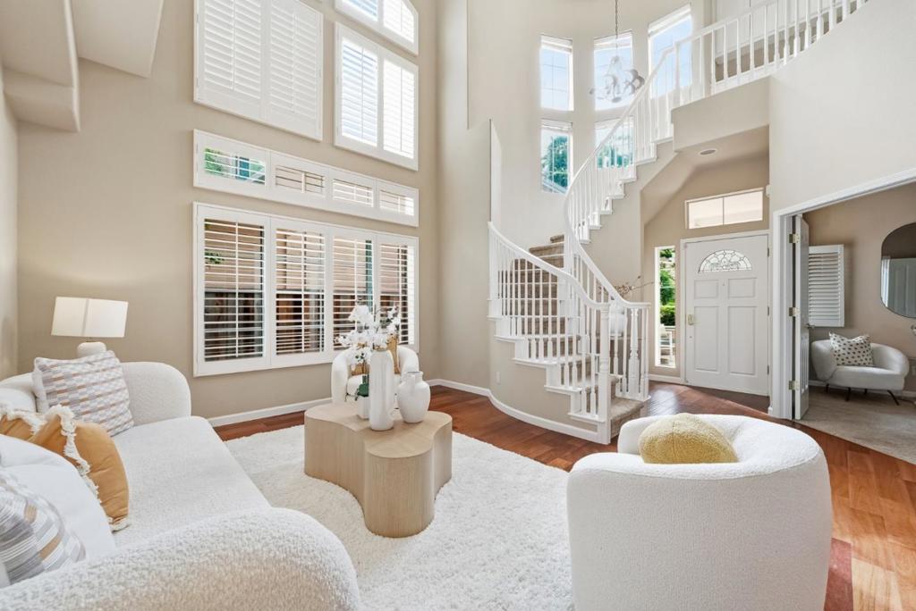 2180 Vizcaya Circle