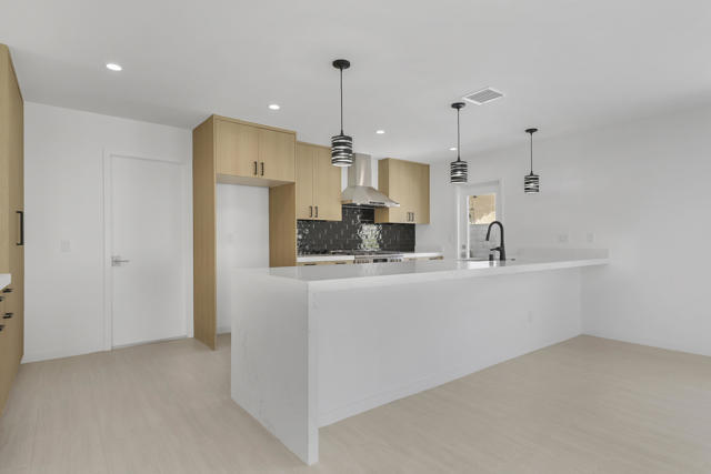 2800 E San Juan Road, Palm Springs CA: https://media.crmls.org/mediaz/4131f8a5-ba68-48c7-83ef-30e770c74e97.jpg