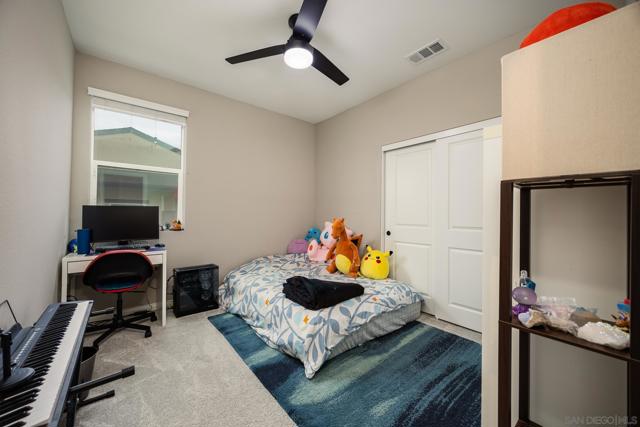 2097 Bluestone Cir, Chula Vista CA: https://media.crmls.org/mediaz/4133443c-d7bb-4855-aa1d-09d006f891ef.jpg