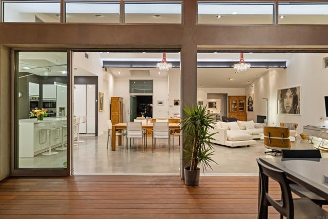 6672 Avenida Andorra, La Jolla CA: https://media.crmls.org/mediaz/41337d1a-7bb6-439b-80ef-a2b621741d1f.jpg