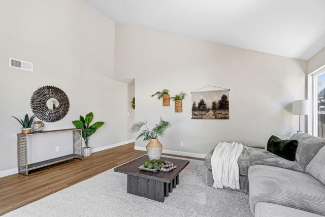 Detail Gallery Image 3 of 25 For 8641 Hydra Ln, San Diego,  CA 92126 - 4 Beds | 2 Baths