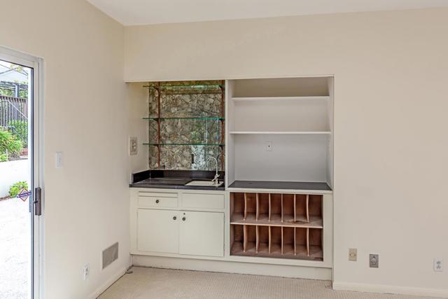 324 Georgetown Avenue, San Mateo CA: https://media.crmls.org/mediaz/41354406-7c94-4cf5-9c84-e37f89f08b04.jpg