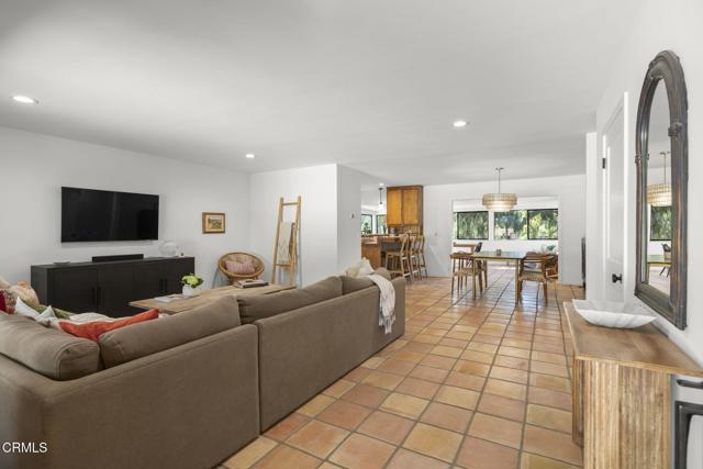 518 S Ventura Street, Ojai CA: https://media.crmls.org/mediaz/41354ee9-768f-41b0-98be-c73b2660a899.jpg