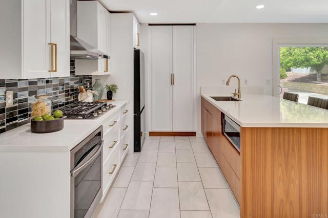 Home for Sale in Bonita