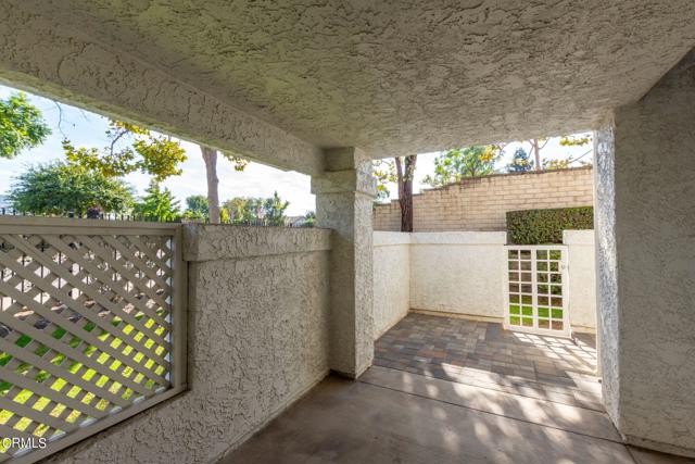 Detail Gallery Image 12 of 18 For 1101 Mission Verde Dr, Camarillo,  CA 93012 - 2 Beds | 2 Baths