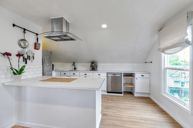 351 S 23rd Street, San Jose CA: https://media.crmls.org/mediaz/4136a8e9-d1c6-4dce-bfd5-b5521bbad3e3.jpg