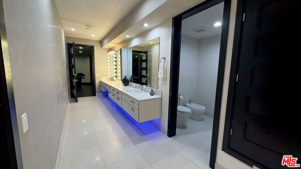 MLS #26986425 image #28