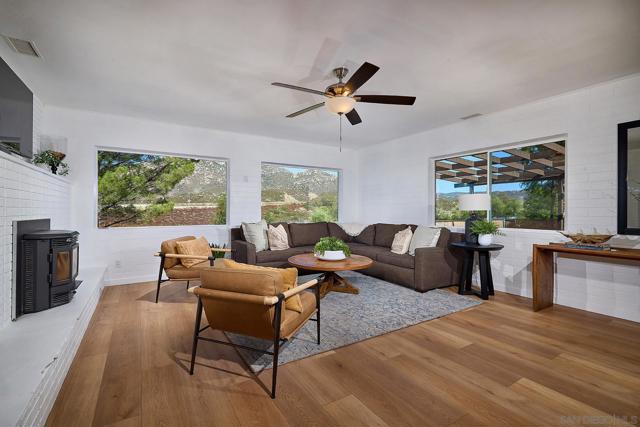 6185 Alpine Blvd, Alpine CA: https://media.crmls.org/mediaz/41373cae-de79-497a-9316-df6e2c3ee6d7.jpg