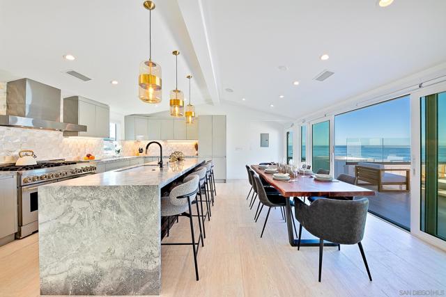 303 Sea Lane, La Jolla CA: https://media.crmls.org/mediaz/41374721-a173-4c54-8046-04f1b6188174.jpg