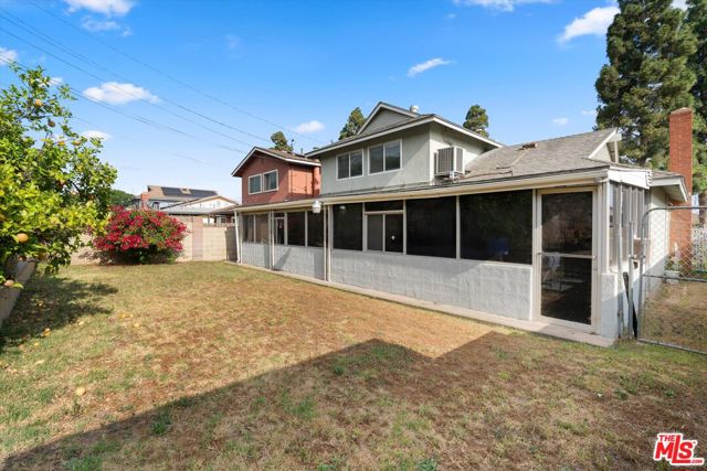 1407 E Kramer Drive, Carson CA: https://media.crmls.org/mediaz/41376fde-0df1-41fb-a8c8-631a907fa0c8.jpg