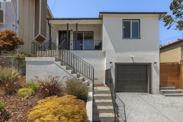 2643 99Th Ave, Oakland CA: https://media.crmls.org/mediaz/4137b726-7982-4948-b277-f4fef0e6f754.jpg