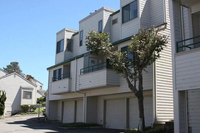 43 Appian Way, South San Francisco CA: https://media.crmls.org/mediaz/41381153-bb2e-4b4c-94b5-9edcb17fe0dc.jpg