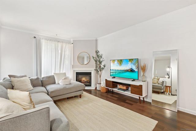 12364 Carmel Country Rd, San Diego CA: https://media.crmls.org/mediaz/413862ed-8954-4d0f-9808-8195b4108c1b.jpg