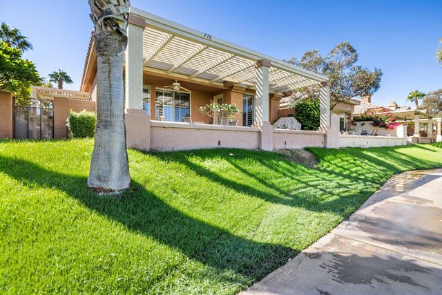Image 21 of 29 For 76776 Minaret Way